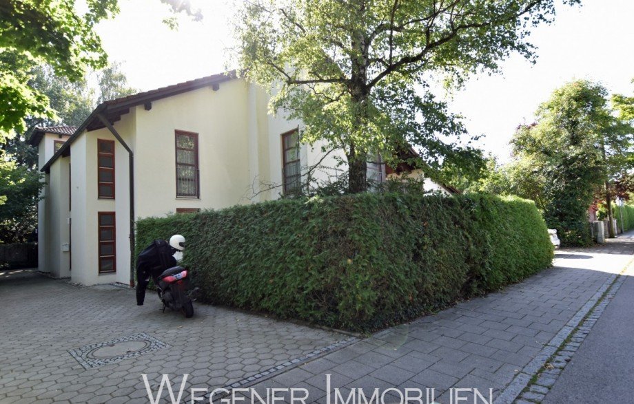 Hausansicht Maisonettewohnung Ottobrunn