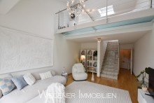Wohnen Galerie *** Hervorragende 2,5 Zi-Maisonettewohnung mit Galerie und EBK in TOP Lage Waldtrudering! ***