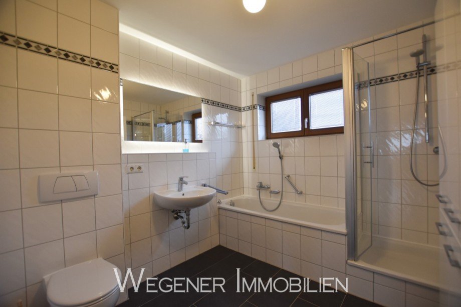 Vollbad mit Fenster Reihenmittelhaus Taufkirchen