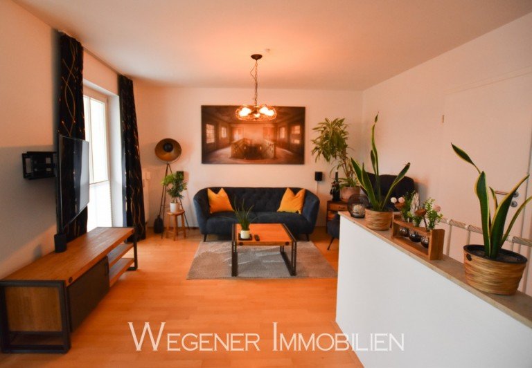 Wohnen M�nchen Erdgeschosswohnung *** Charmante 2-Zi-Garten-Whg. EG / UG mit EBK, 2 B�der + Hobbyraum in guter Lage Kirchtrudering ***