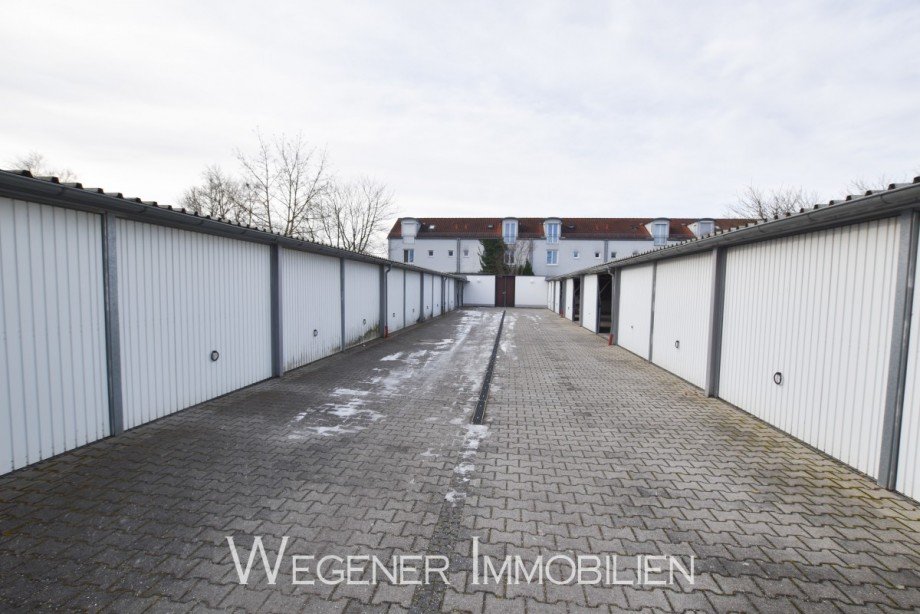 Garagenhof - Einzelgarage Etagenwohnung Poing