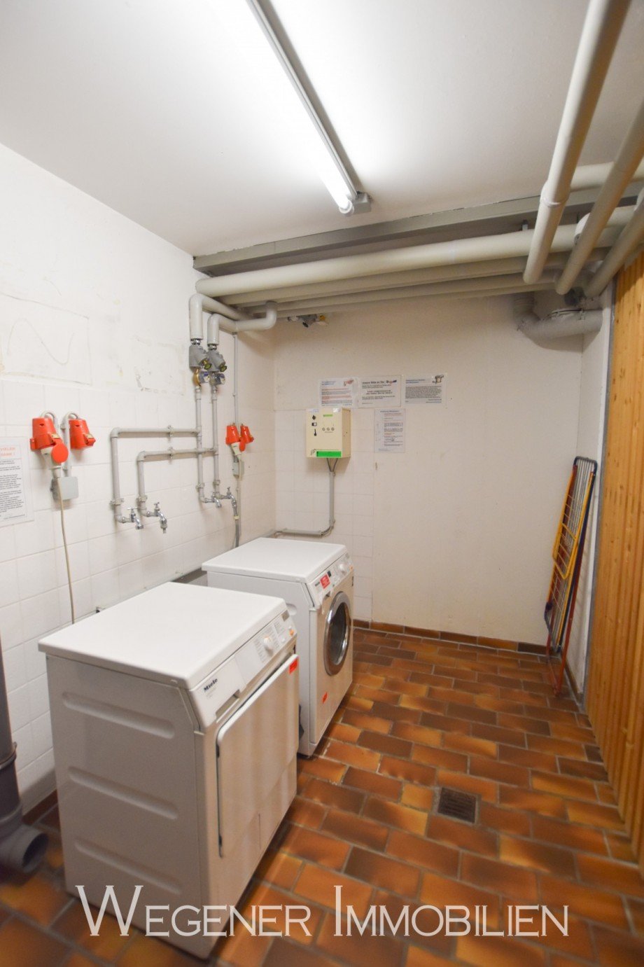 Waschk�che Erdgeschosswohnung Taufkirchen