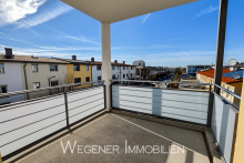 �berdachter SW-Balkon *** Attraktive, helle 2-Zi-Wohnung mit EBK und TG-Einzelstellplatz in guter Lage Poing! ***