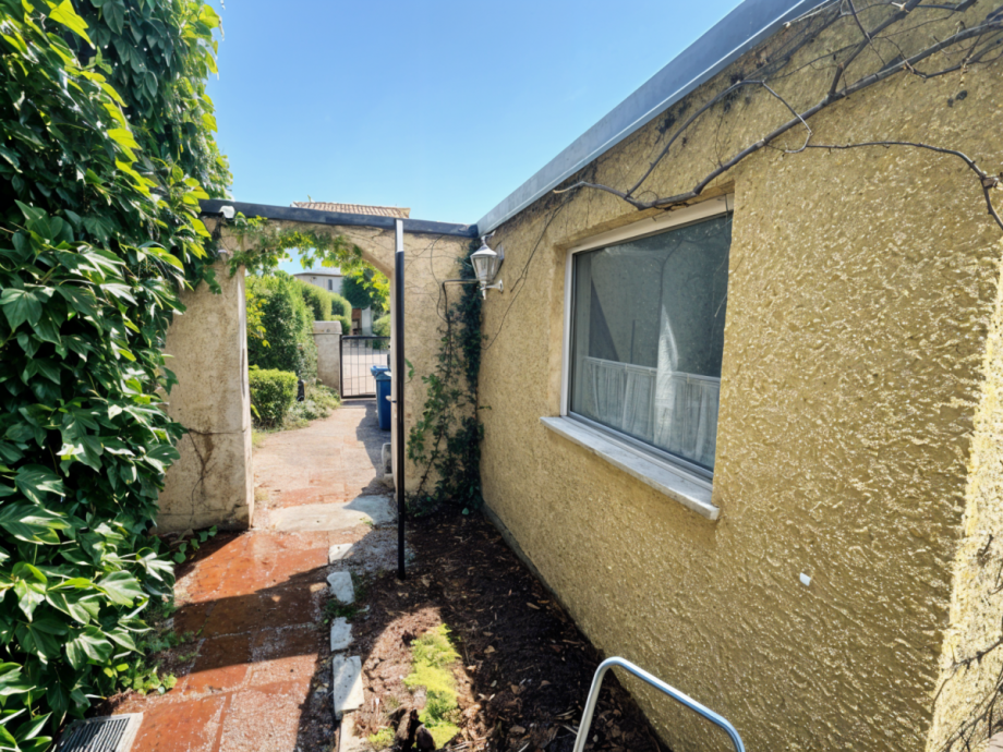 Au�enansicht Garage Doppelhaush�lfte M�nchen