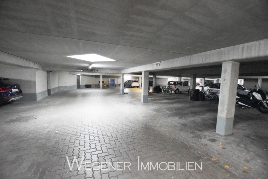 Tiefgarage Dachgeschosswohnung Haar