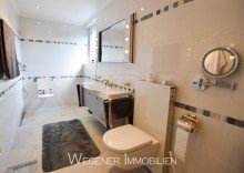 Badezimmer ***Gepflegter Split-Level-Bungalow mit Einzelgarage - in ruhiger Lage Perlach***