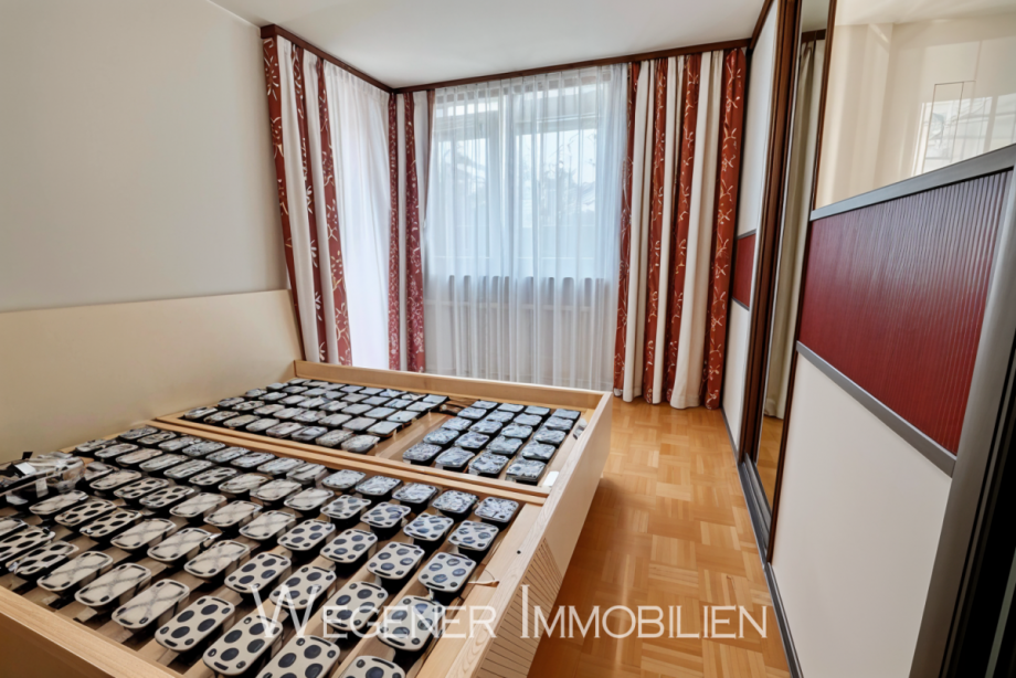 SZ mit Zugang Loggia Etagenwohnung Haar