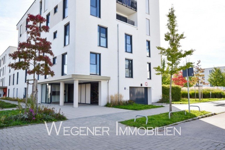 Hausansicht M�nchen Etagenwohnung *** Neuwertige, gepflegte 2-Zi-Wohnung mit EBK + TG-Einzelstellplatz in guter Lage Altperlach ***