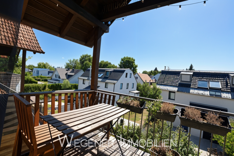 SW-Balkon M�nchen Dachgeschosswohnung Helle, moderne 2-Zi-DG-Wohnung mit EBK, SW-Balkon, TG-Einzel in begehrter Lage von Trudering!
