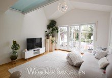 Wohnzimmer *** Hervorragende 2,5 Zi-Maisonettewohnung mit Galerie und EBK in TOP Lage Waldtrudering! ***