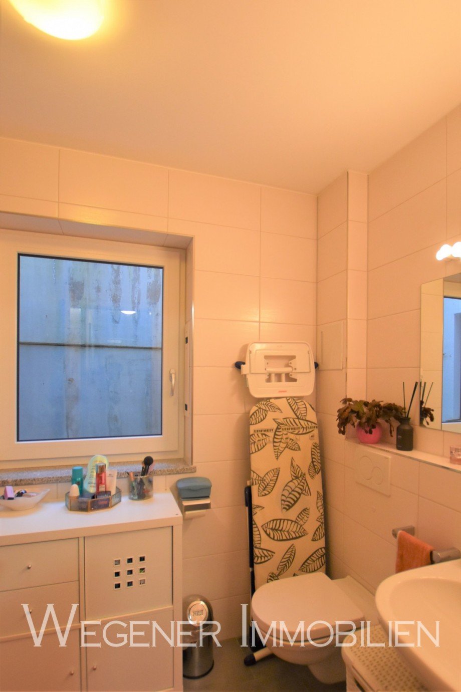 Bad UG mit Fenster Maisonettewohnung M�nchen