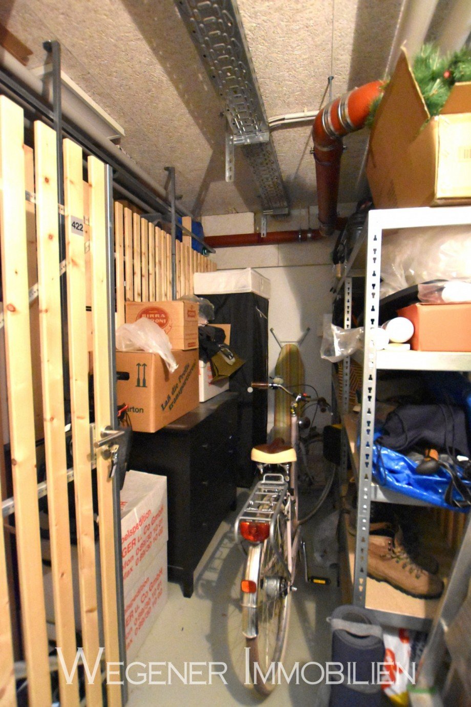 Keller + Strom + Licht Dachgeschosswohnung Putzbrunn