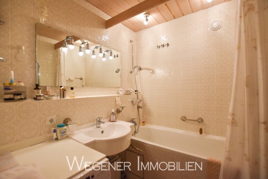 Badezimmer Dachgeschosswohnung Haar
