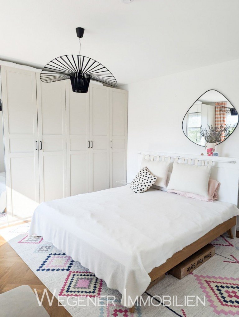 Hauptbild: Zukunftssicher wohnen: ohne Gas und �l, kernsanierte, energieeffiziente 4-Zi Wohnung in Haar