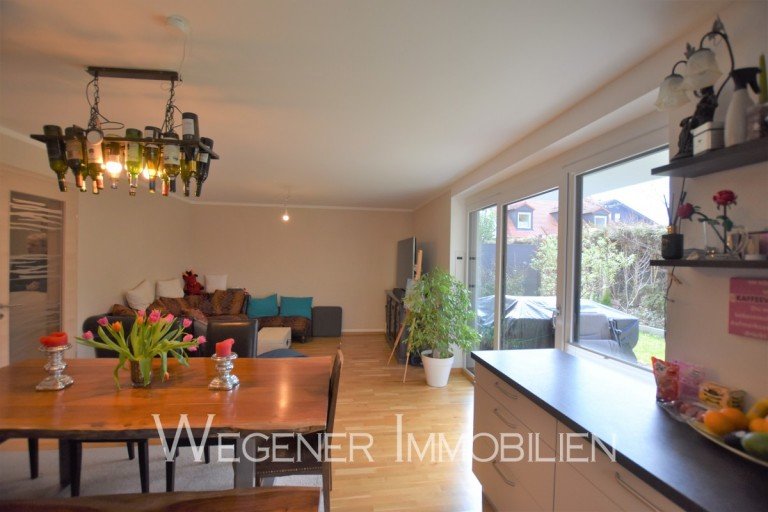 Wohnzimmer M�nchen Maisonettewohnung *** Neuwertige, moderne 4-Zi-Maisonette, SW-Terrasse, EBK + 2 B�dern in guter Lage Trudering! ***