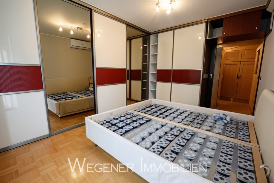 SZ mit Einbauschrank Etagenwohnung Haar