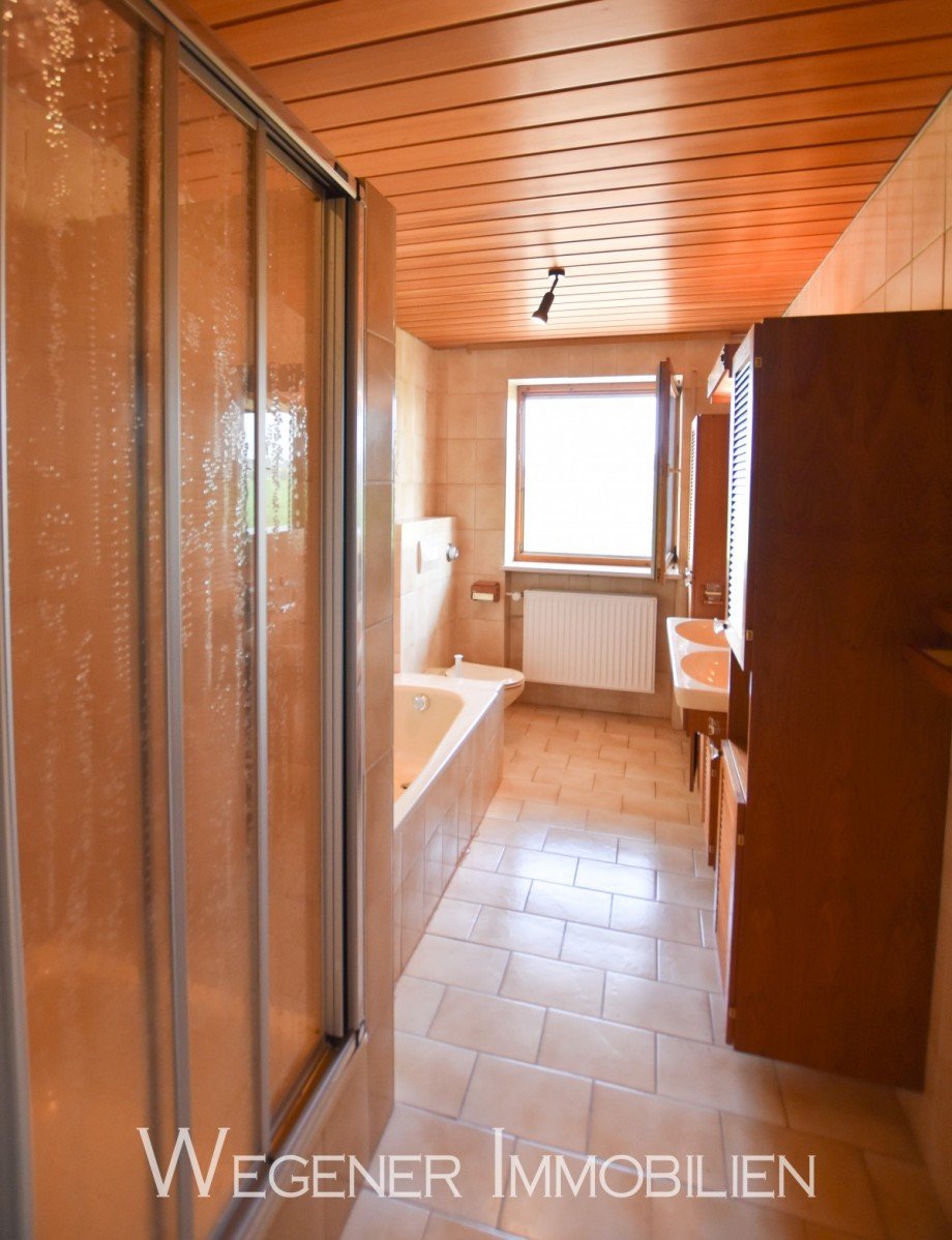 Vollbad OG Zweifamilienhaus Steinh�ring