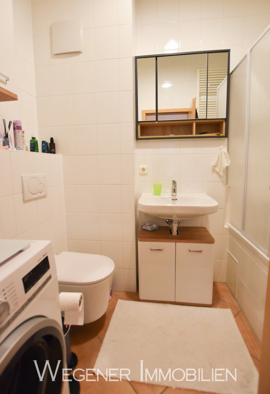 Badezimmer mit WMA Dachgeschosswohnung Kirchheim bei M�nchen