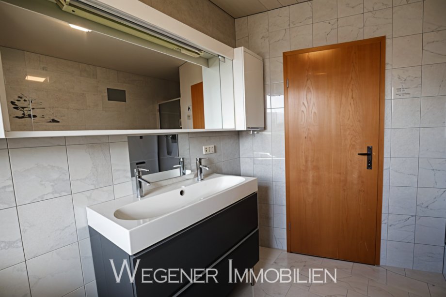 Vollbad_ Doppelhaush�lfte Vaterstetten