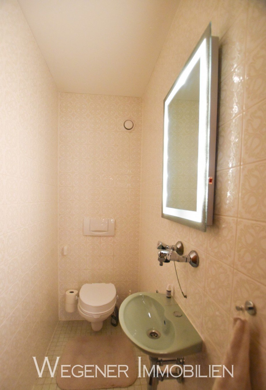 WC Separat Dachgeschosswohnung Haar