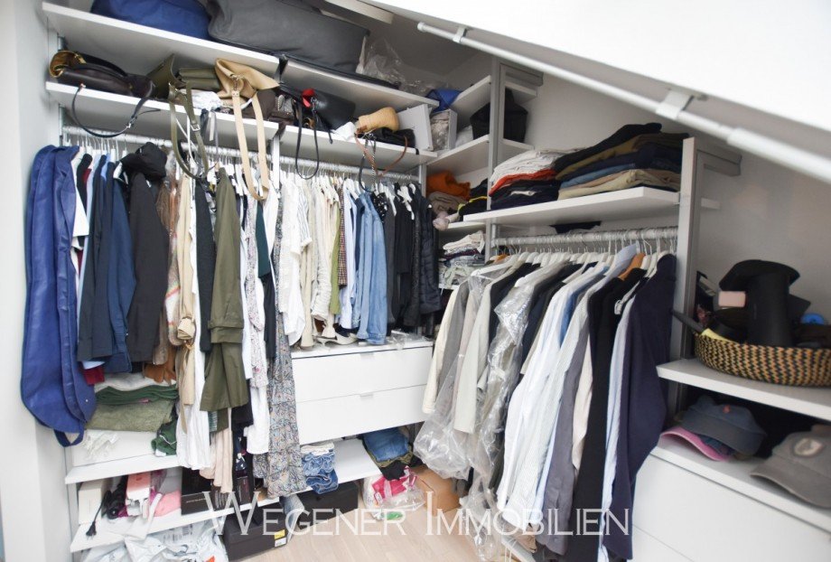 Ankleide Dachgeschosswohnung Putzbrunn