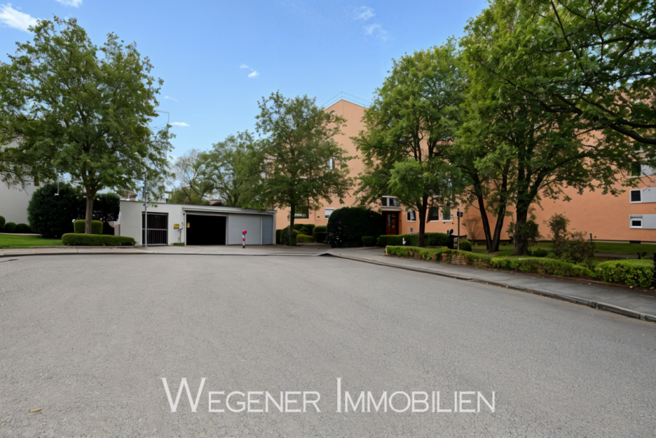 Zufahrt Haus + Tiefgarage Etagenwohnung Haar