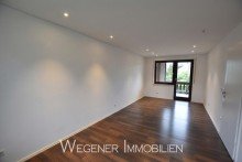 Schlafen Zuhause zum Wohlf�hlen: Gepflegte 2-Zi-Wohnung mit EBK zwei Loggien in Waldtrudering!