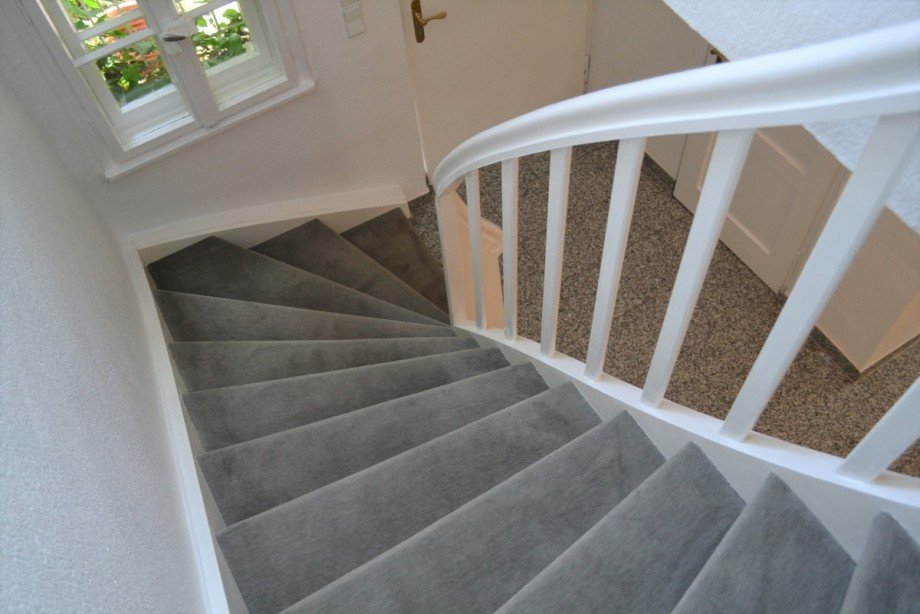 Treppe OG-EG Doppelhaush�lfte M�nchen