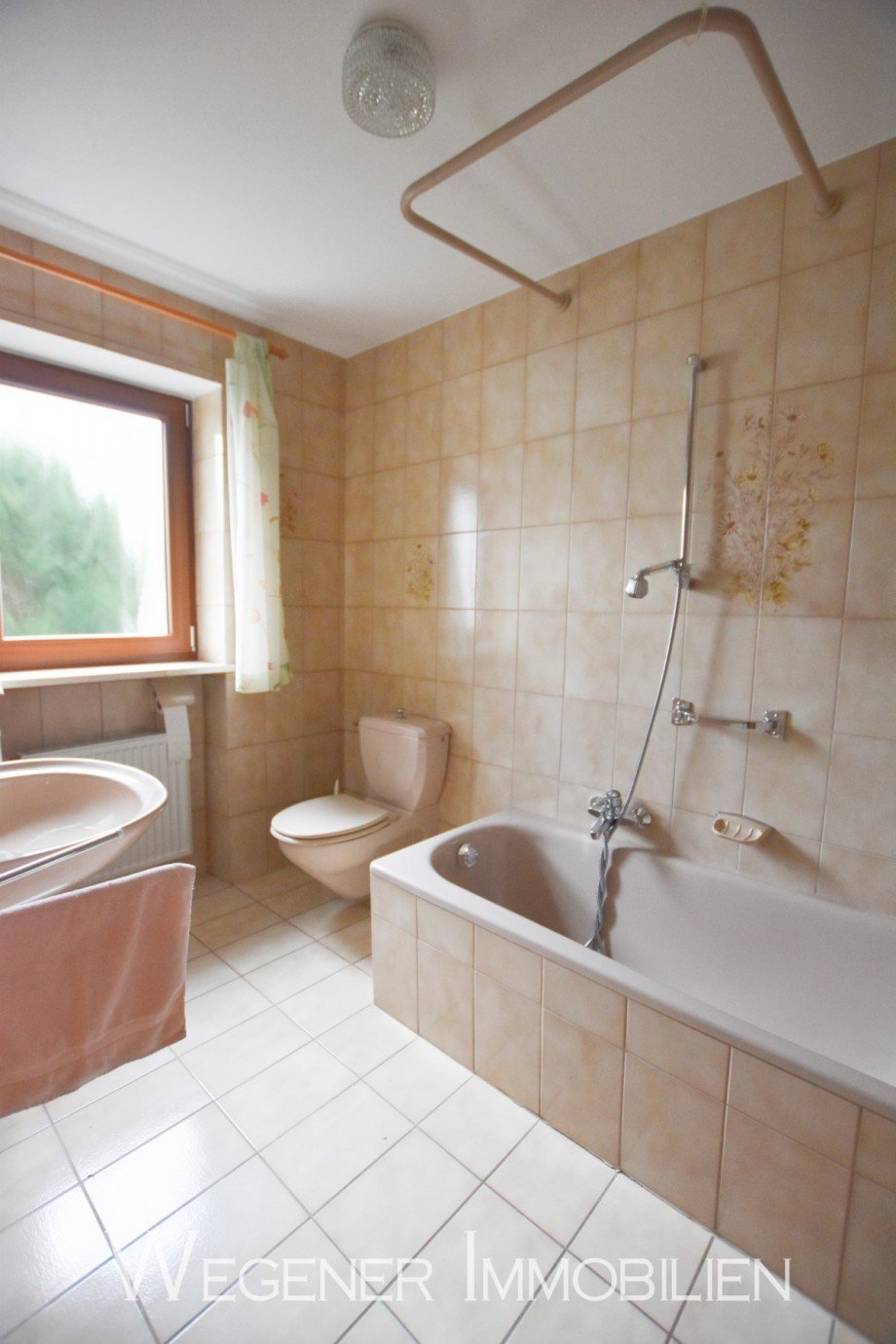 Bad EG Doppelhaush�lfte M�nchen