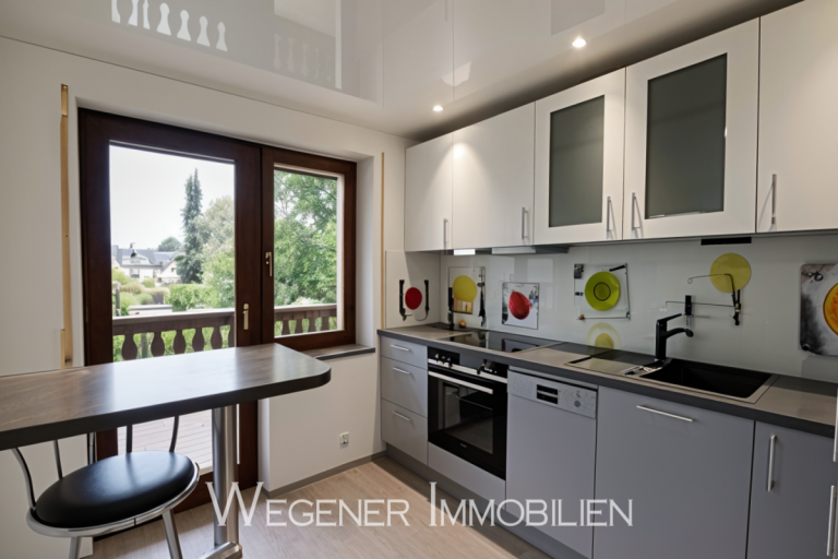 K�che mit Theke M�nchen Etagenwohnung Zuhause zum Wohlf�hlen: Gepflegte 2-Zi-Wohnung mit EBK zwei Loggien in Waldtrudering!