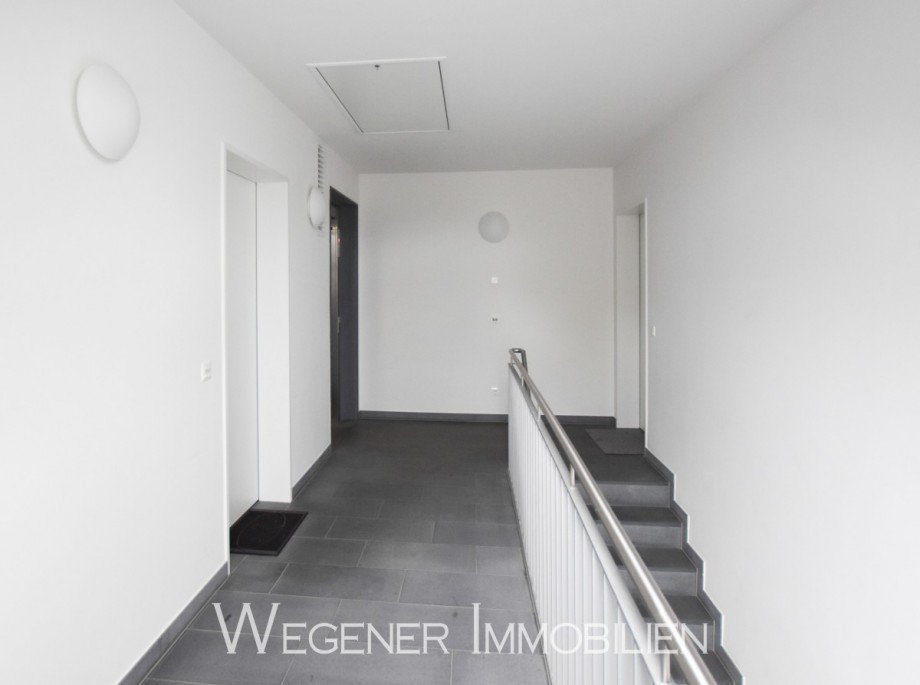 Hausflur - Lift Dachgeschosswohnung Putzbrunn