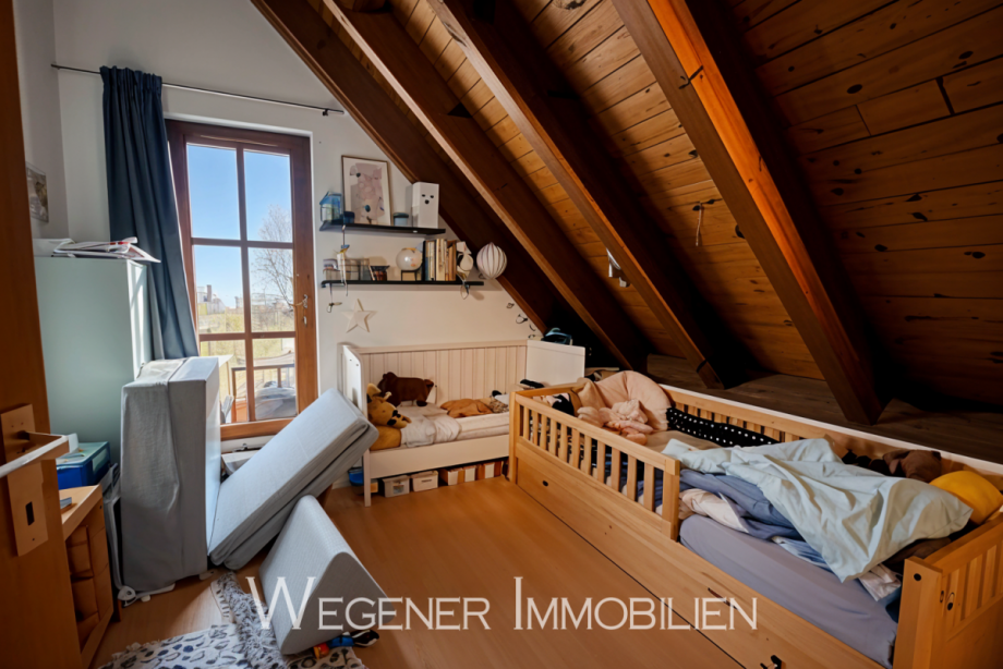 Gast_B�ro Dachgeschosswohnung Kirchheim bei M�nchen