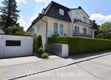 Au�enbild + TG *** Hervorragende 2,5 Zi-Maisonettewohnung mit Galerie und EBK in TOP Lage Waldtrudering! ***