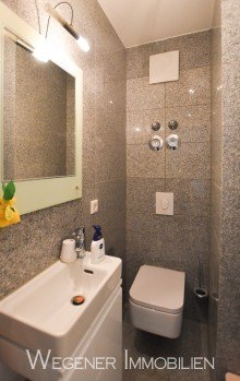 G�ste-WC *** Hervorragende 2,5 Zi-Maisonettewohnung mit Galerie und EBK in TOP Lage Waldtrudering! ***