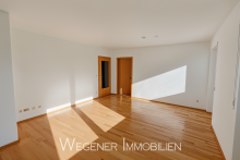 Wohnen_ *** Attraktive, helle 2-Zi-Wohnung mit EBK und TG-Einzelstellplatz in guter Lage Poing! ***