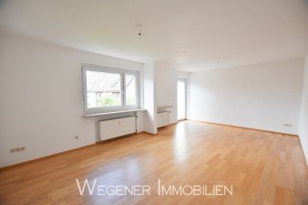 Hauptbild Ger�umige 3-Zimmer Wohnung mit EBK, S�d-Balkon und Duplexparker in guter Lage Trudering!